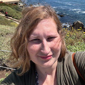 Meet your Posher, Caroline